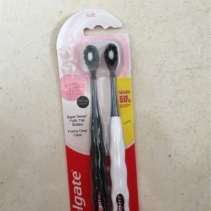 Bộ đôi bàn chải đánh răng than hoạt tính Colgate cushio N clean - bộ